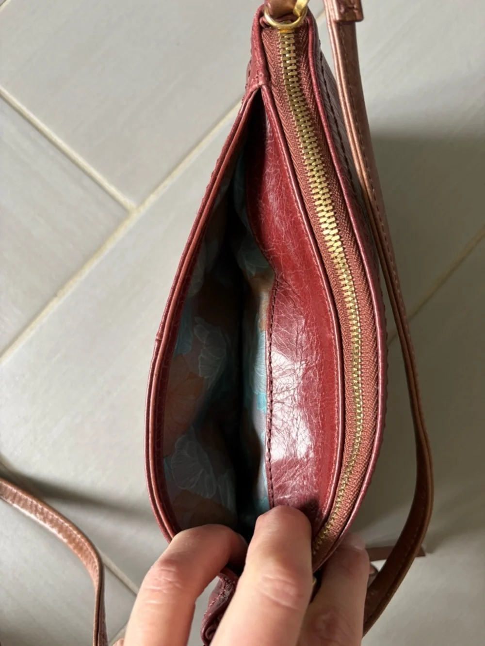 HOBO Darcy Crossbody Polished Leather | Crossbody and Shoulder Bag